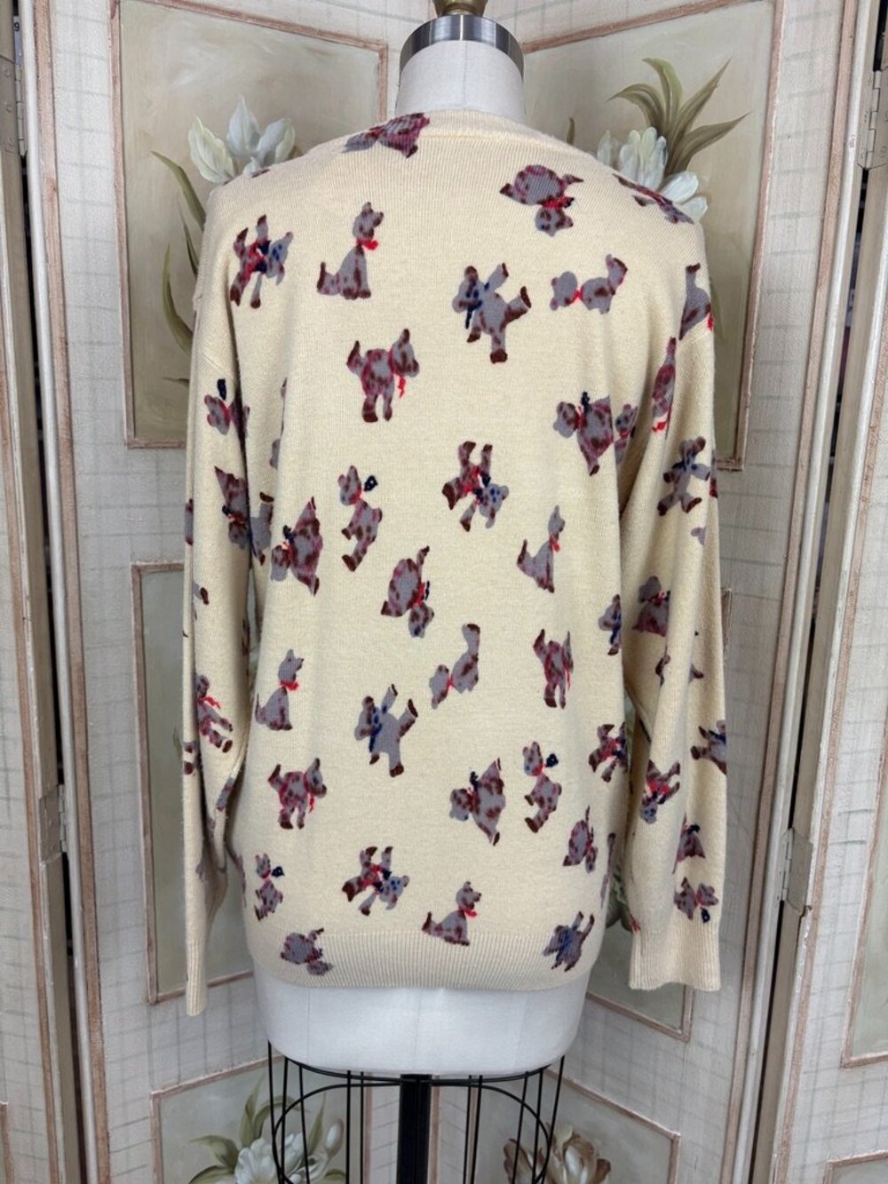Vintage Bear Pattern Cardigan - Picture 3 of 3